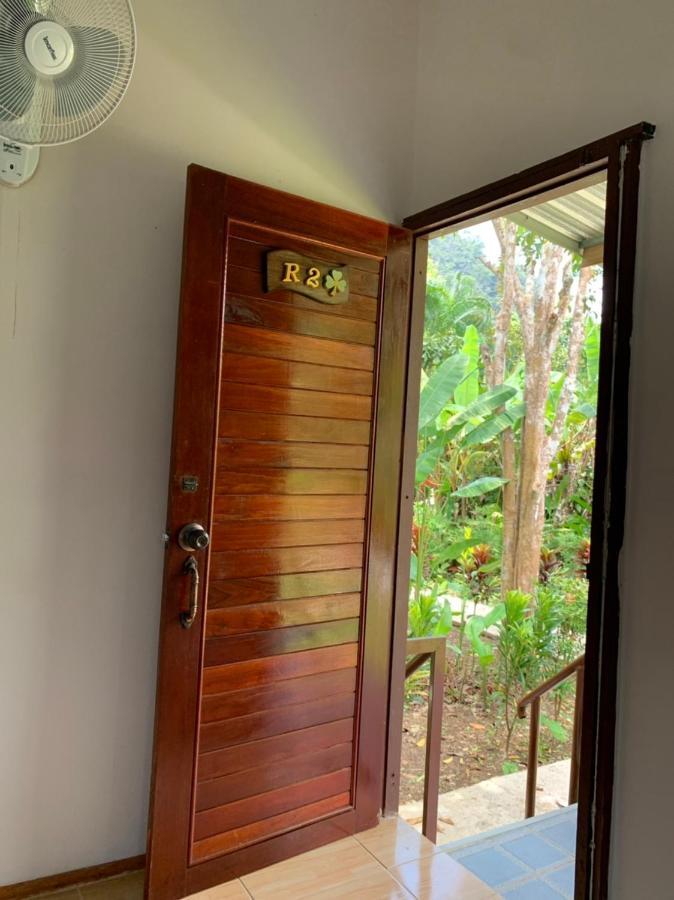 Khaosok Bamboo Huts Resort Khao Sok National Park المظهر الخارجي الصورة