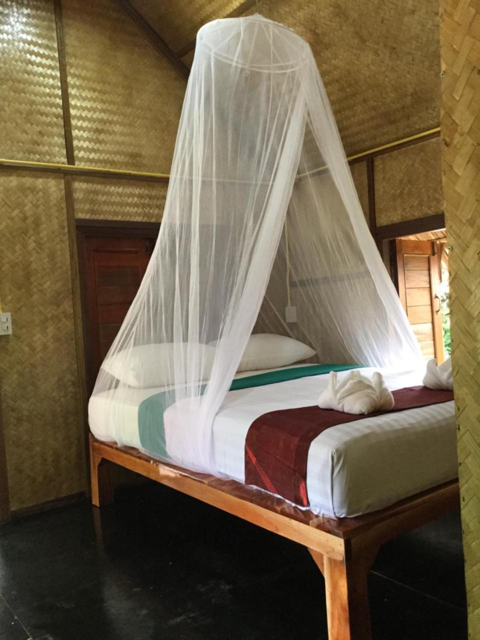 Khaosok Bamboo Huts Resort Khao Sok National Park المظهر الخارجي الصورة
